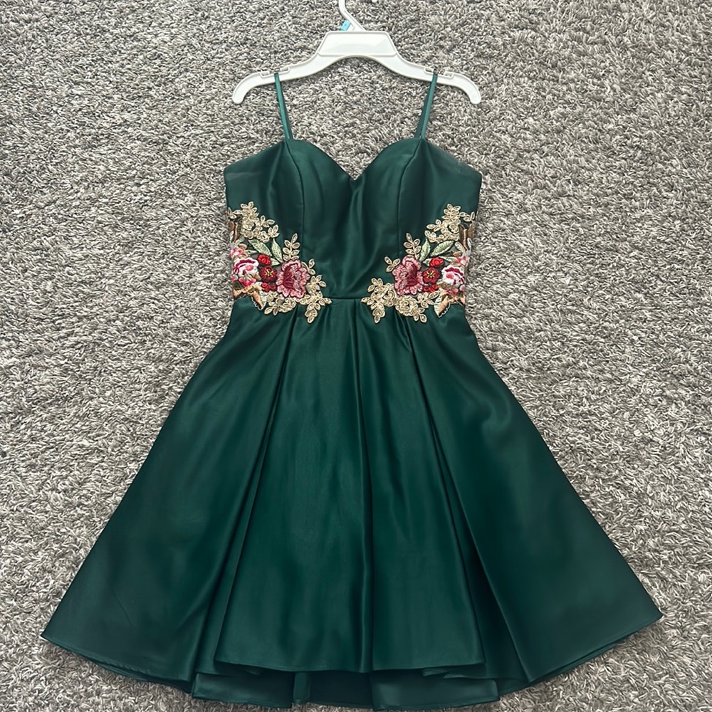 Blondie nites green dress with pockets youth size 1